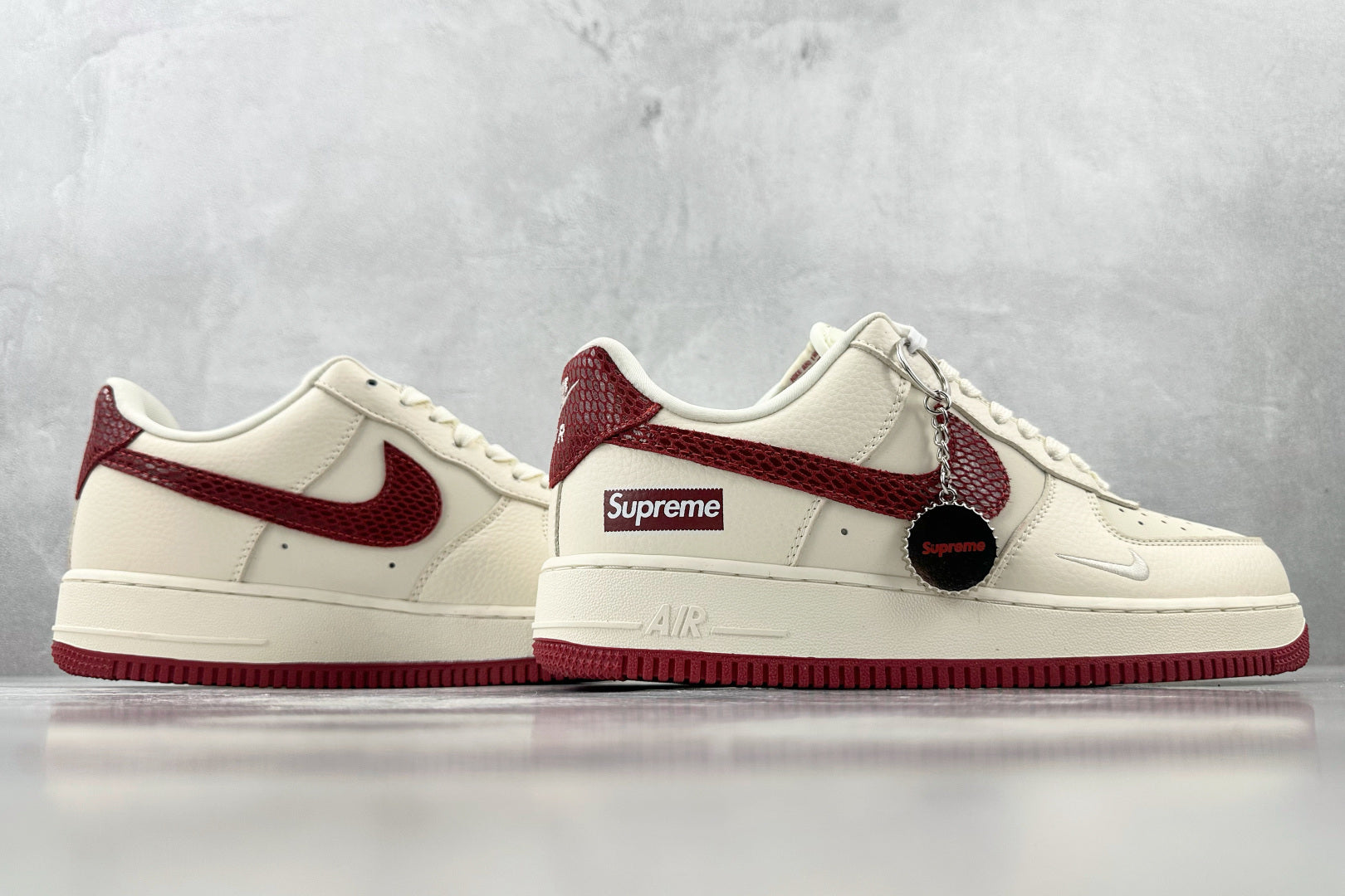 Nike Air Force 1 x Supreme