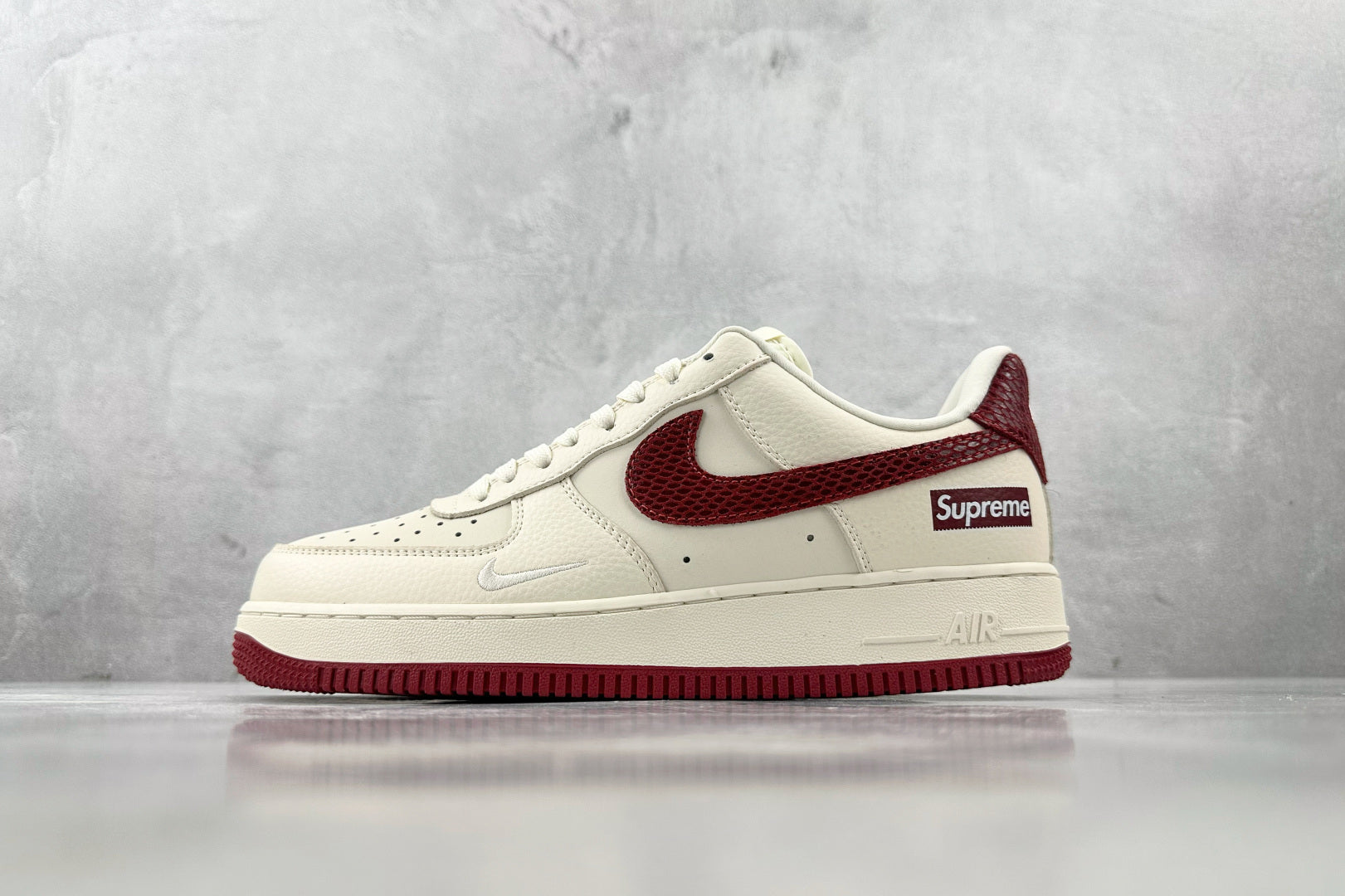 Nike Air Force 1 x Supreme