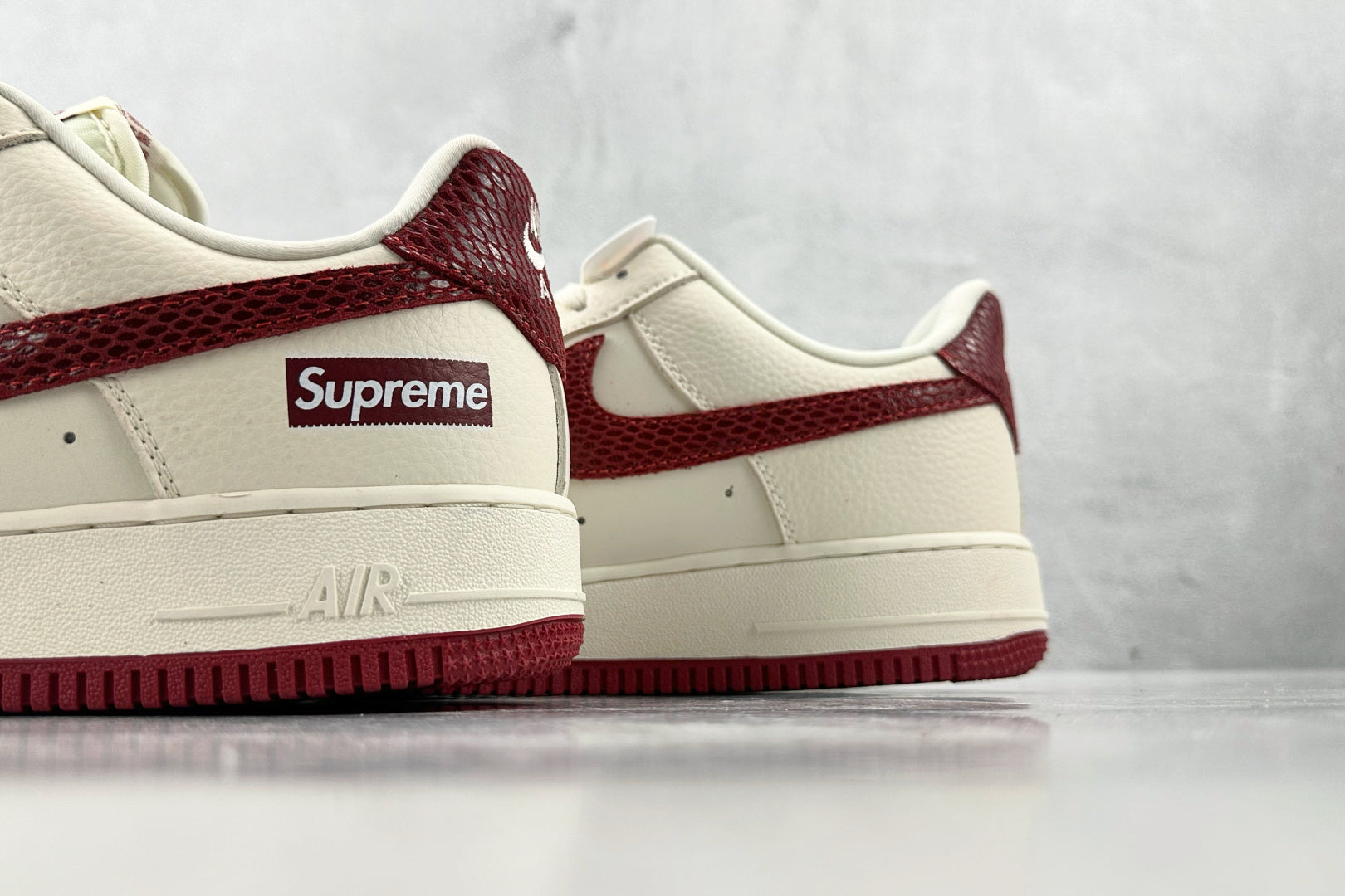 Nike Air Force 1 x Supreme