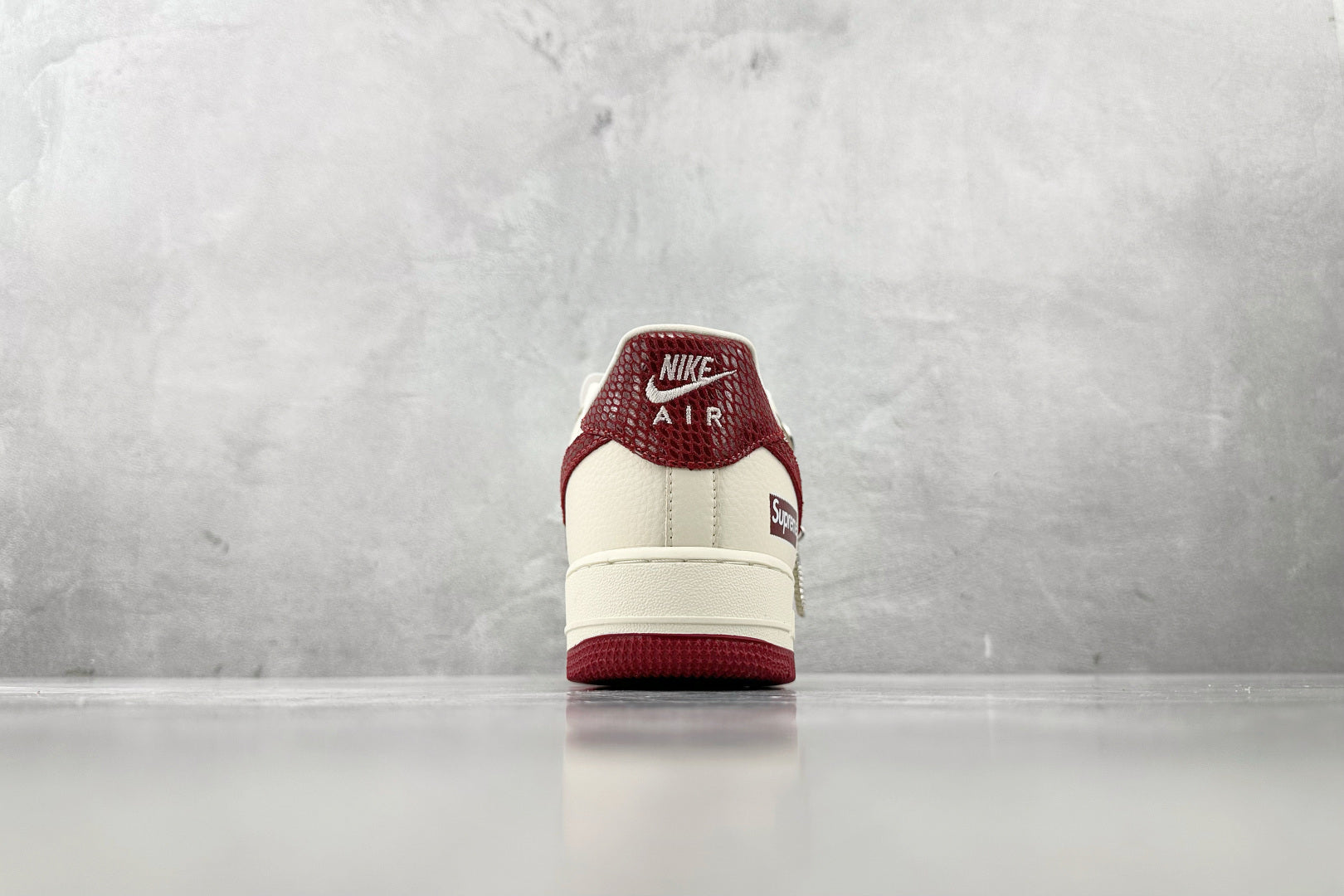 Nike Air Force 1 x Supreme