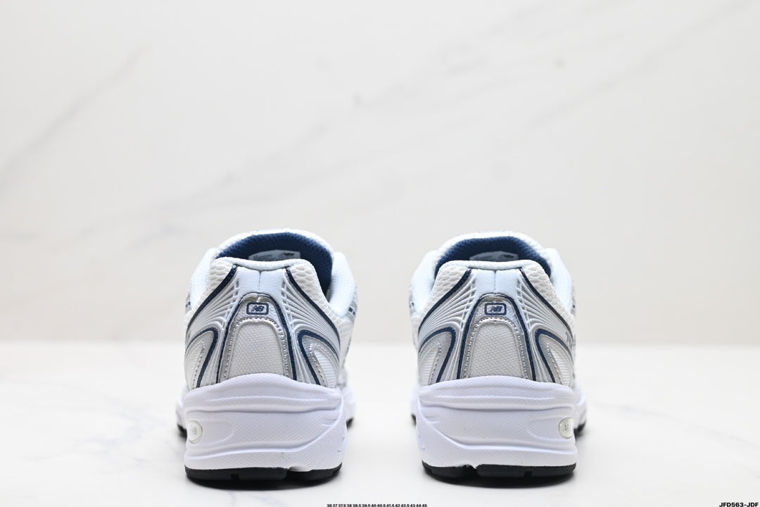 New Balance 740
