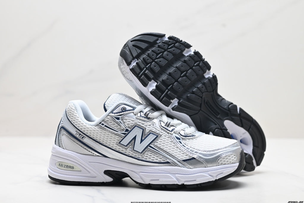 New Balance 740