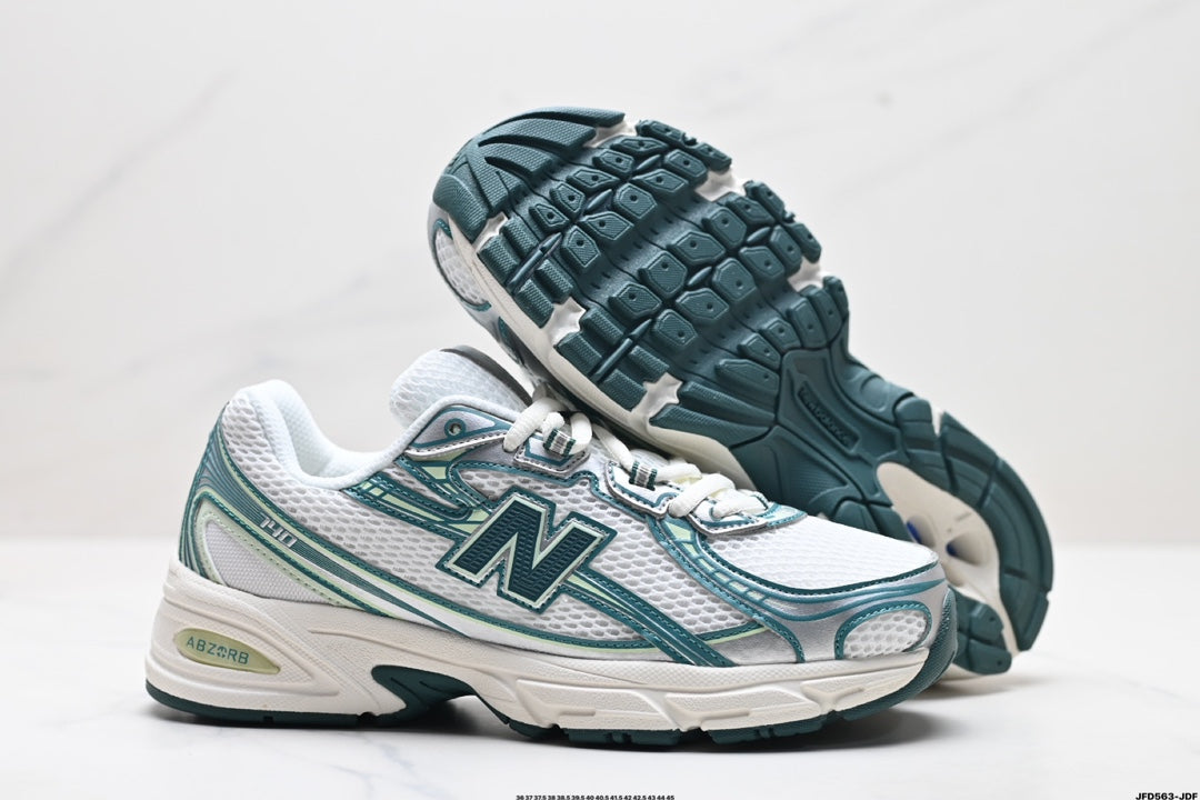 New Balance 740