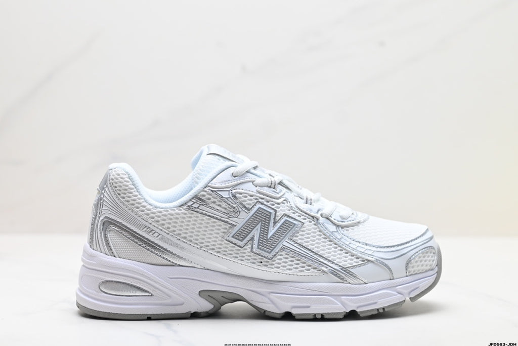 New Balance 740