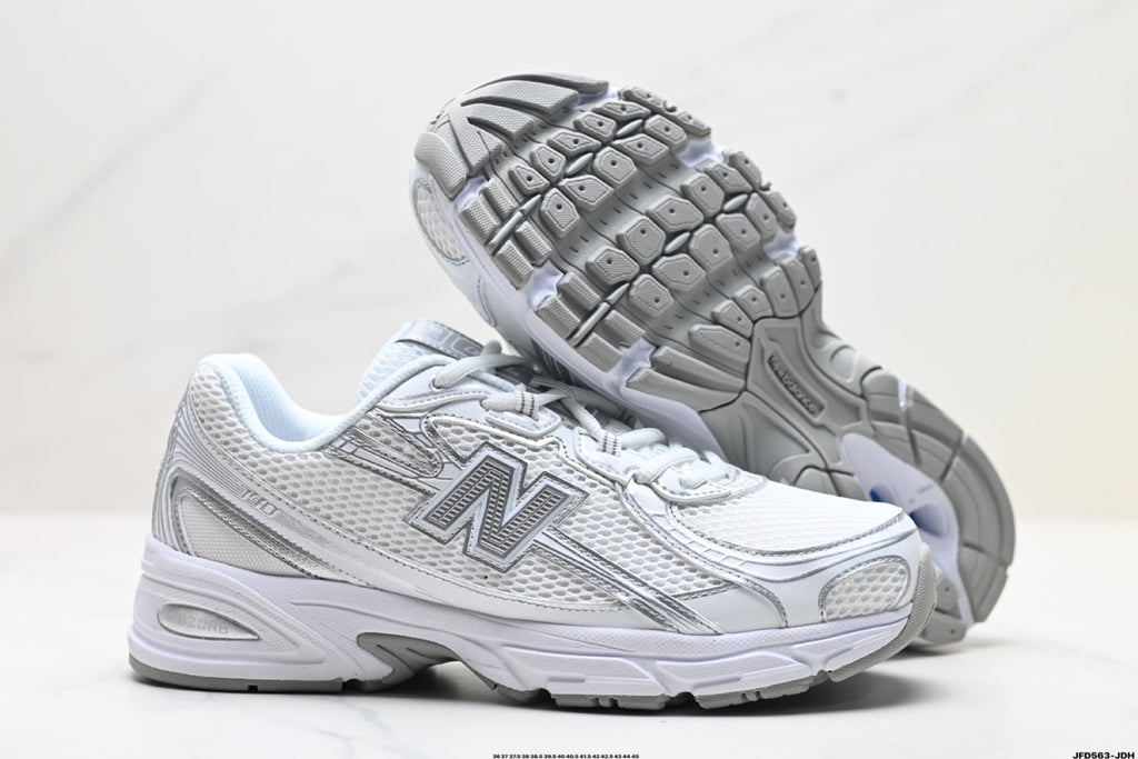 New Balance 740
