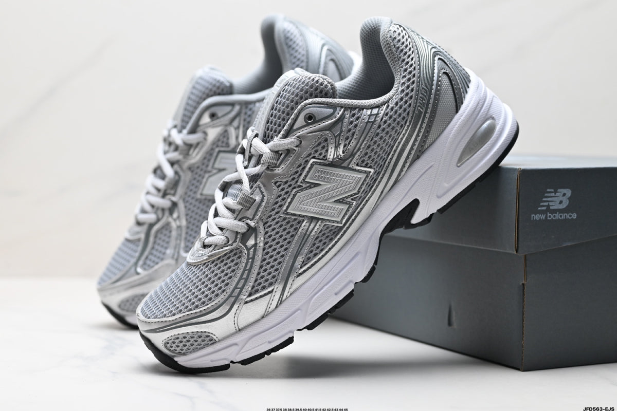 New Balance 740