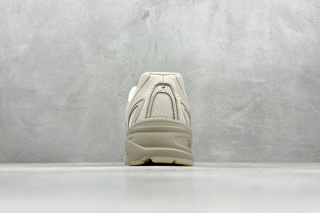New Balance 740