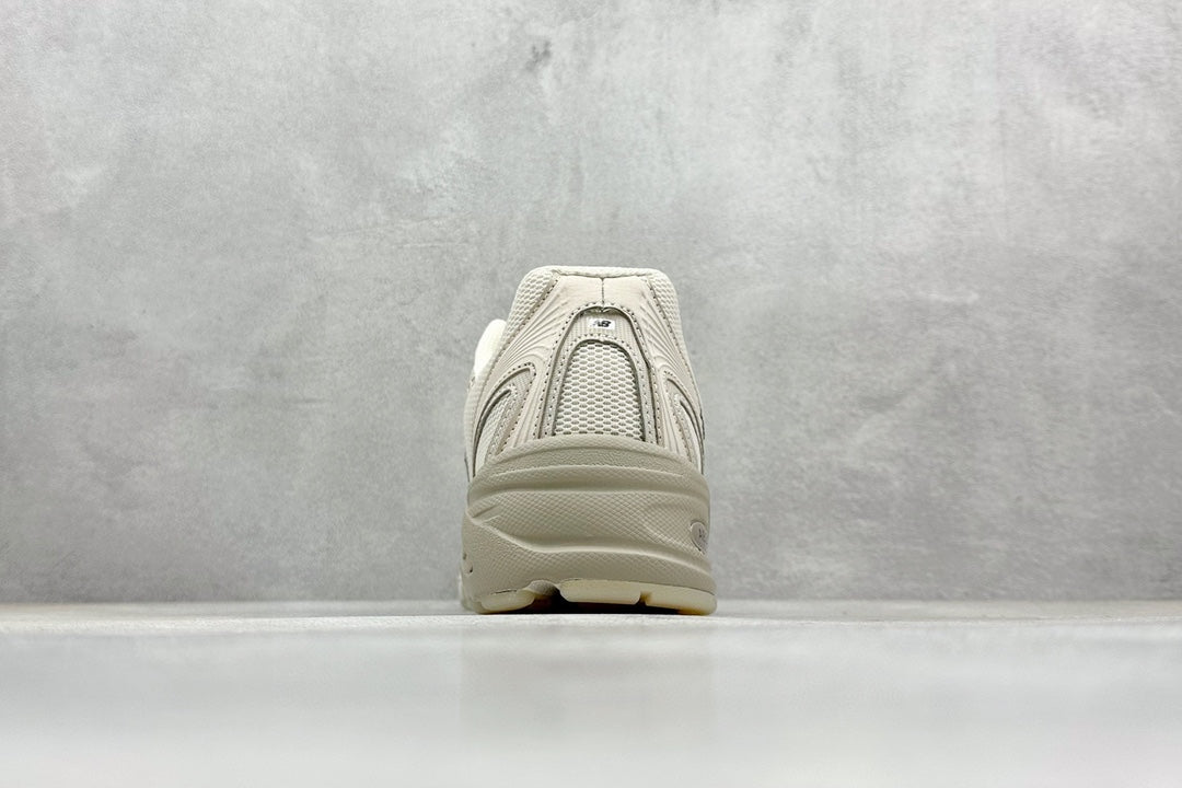 New Balance 740