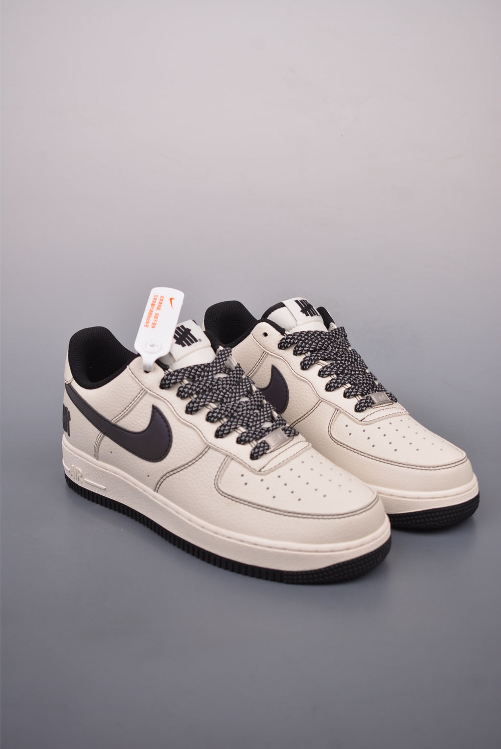 Nike Air Force 1 x Undefeated