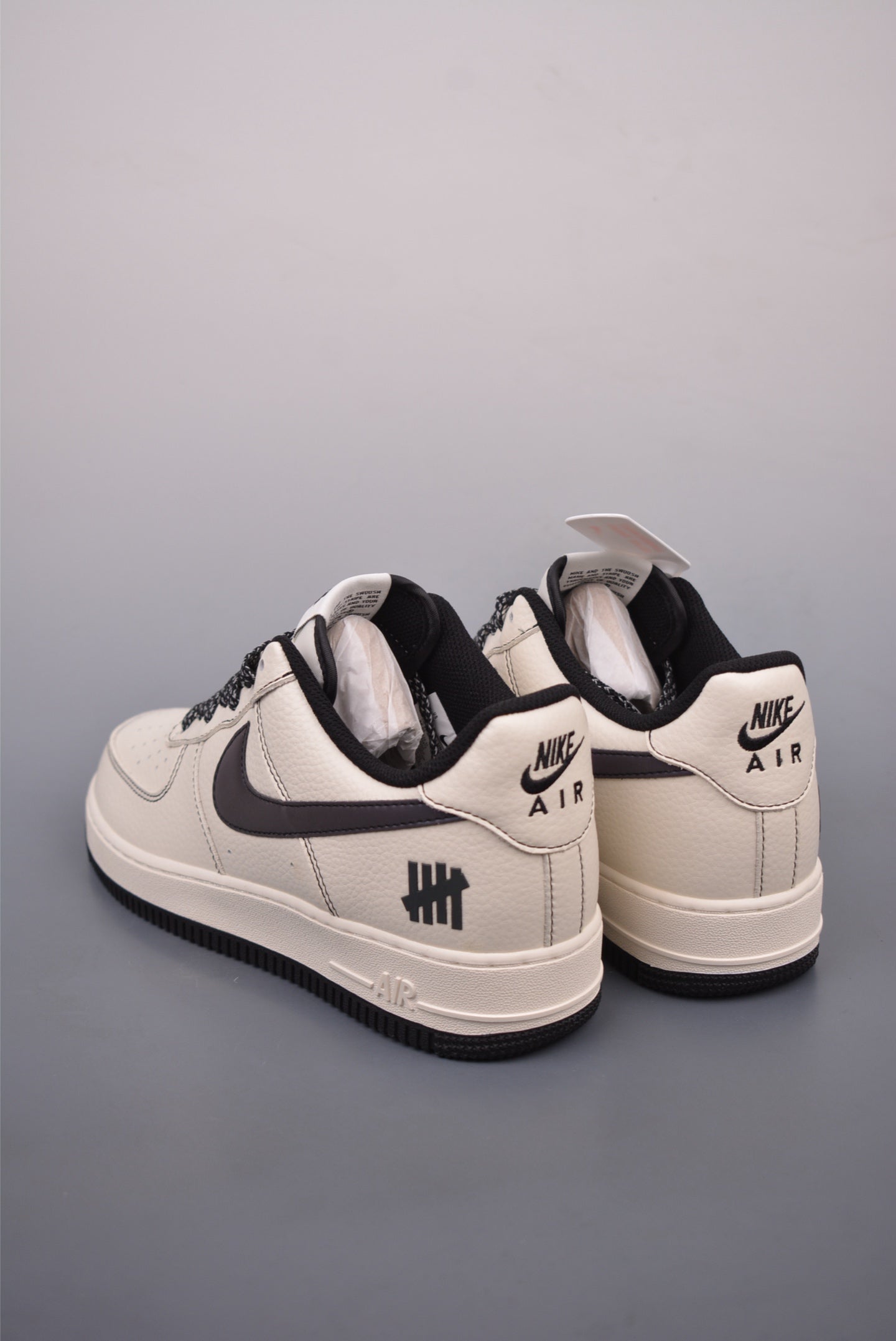 Nike Air Force 1 x Undefeated