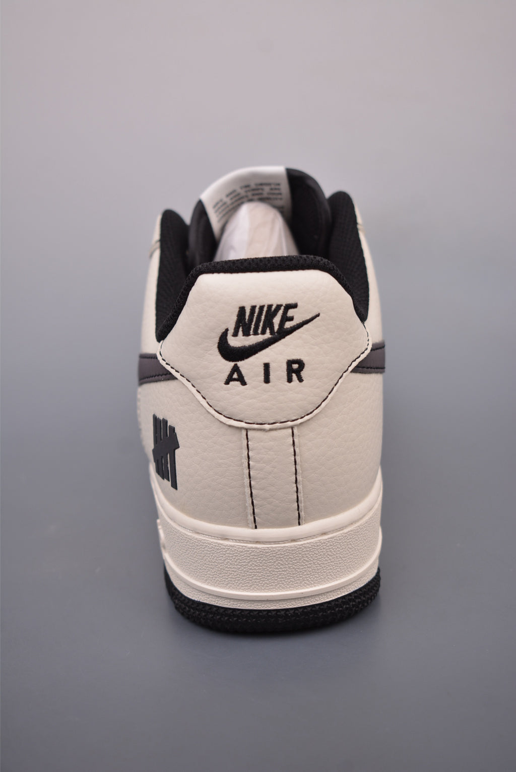 Nike Air Force 1 x Undefeated