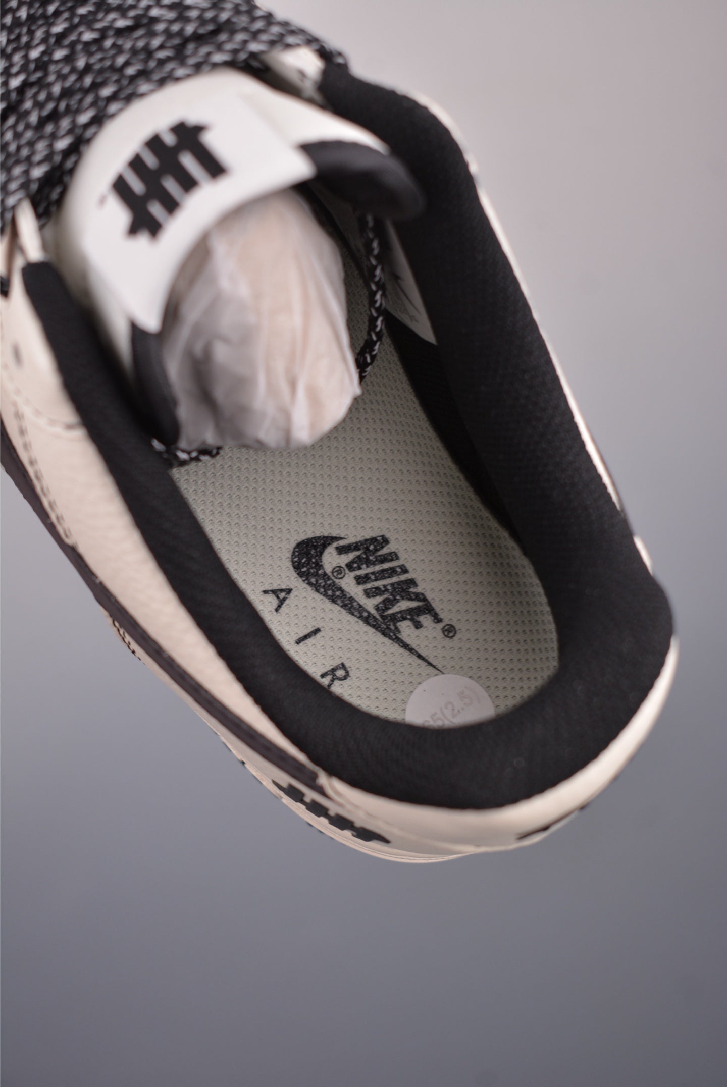 Nike Air Force 1 x Undefeated