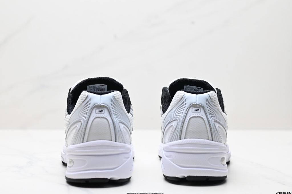 New Balance 740