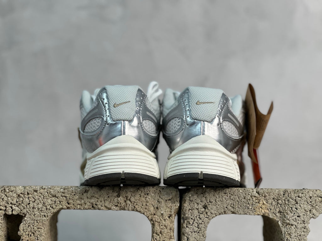 Nike Zoom Vomero 5
