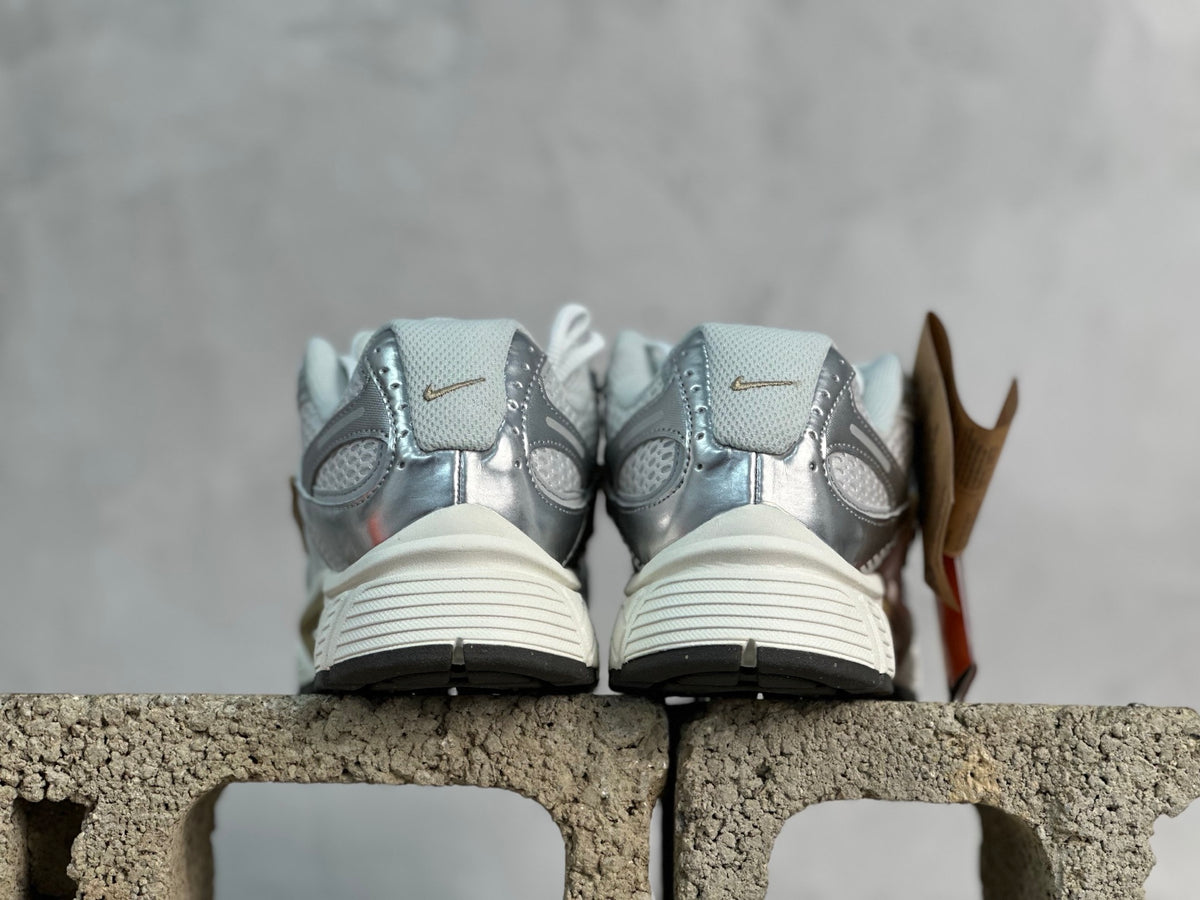 Nike Zoom Vomero 5