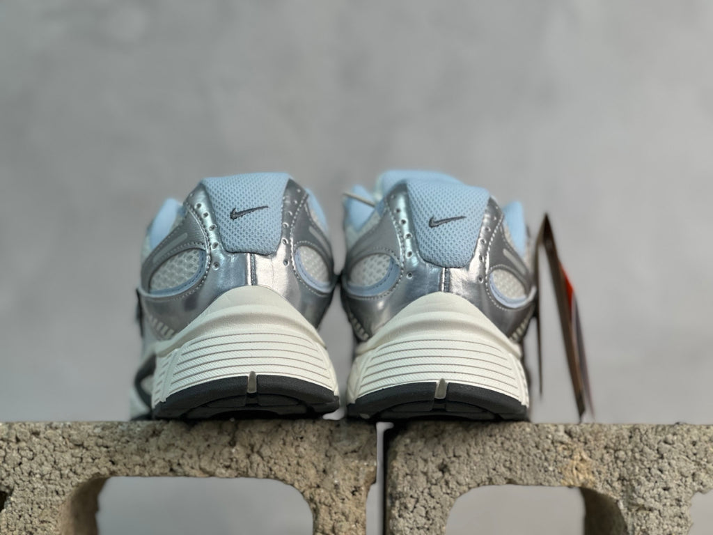 Nike Zoom Vomero 5