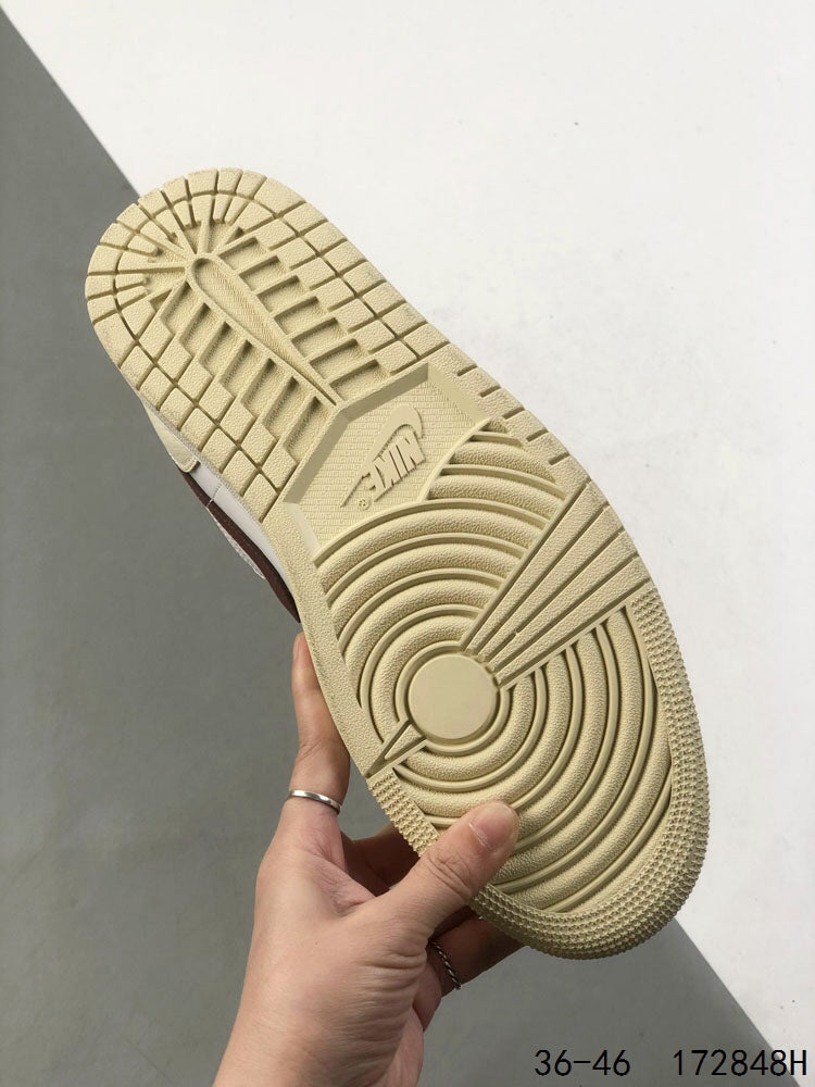 Air Jordan 1 Low