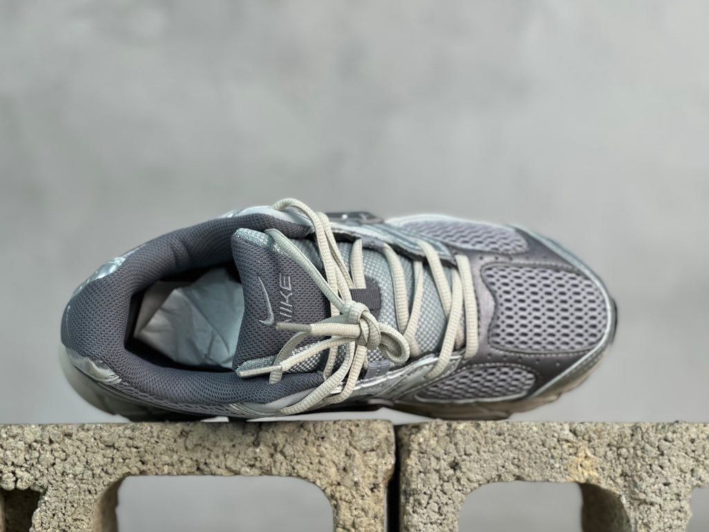 Nike Zoom Vomero 5