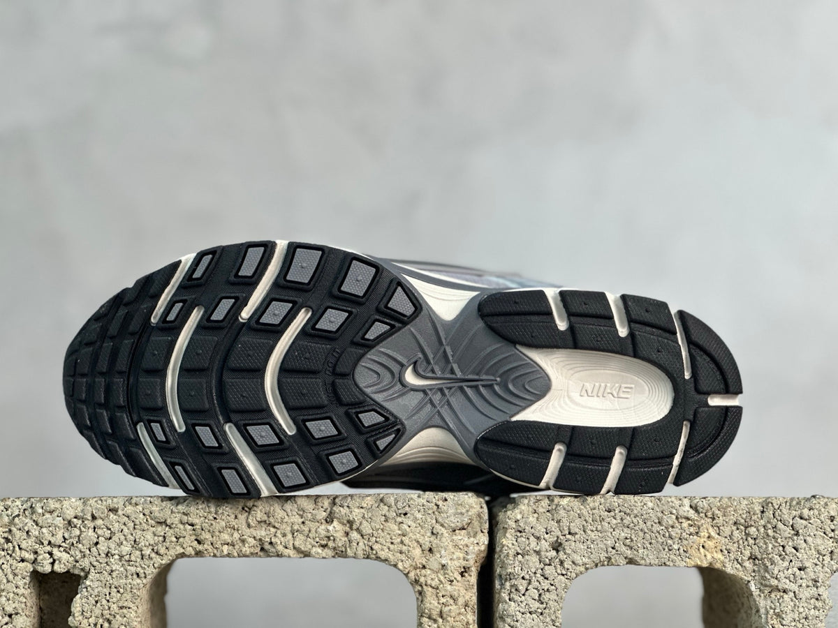 Nike Zoom Vomero 5