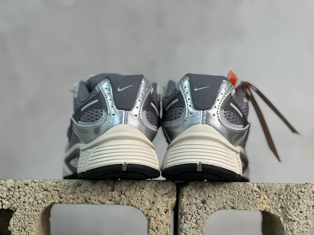 Nike Zoom Vomero 5