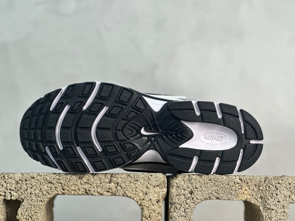 Nike Zoom Vomero 5