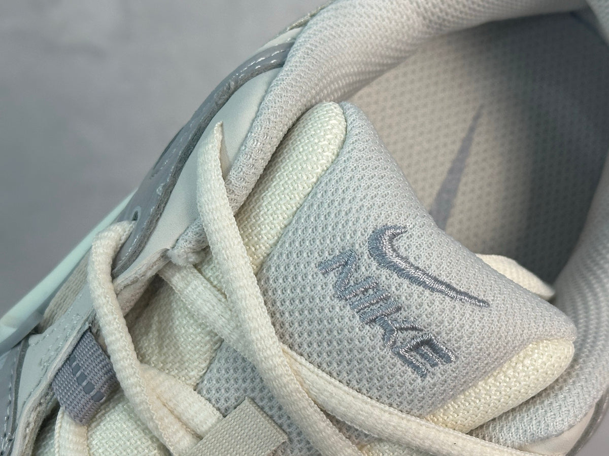 Nike Zoom Vomero 5