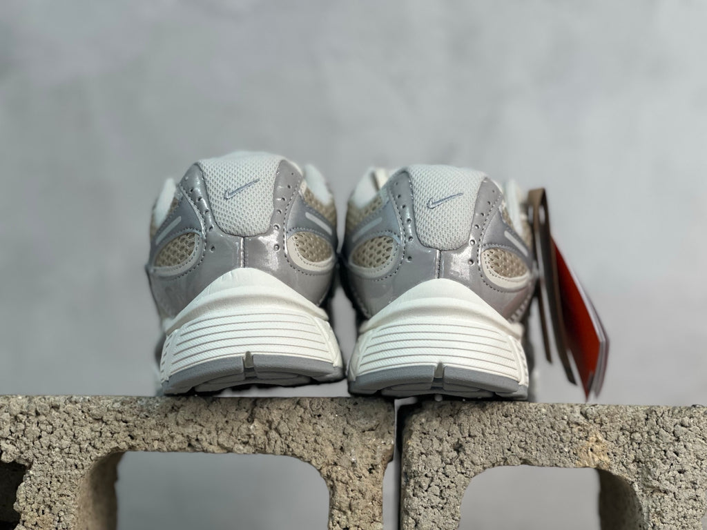 Nike Zoom Vomero 5