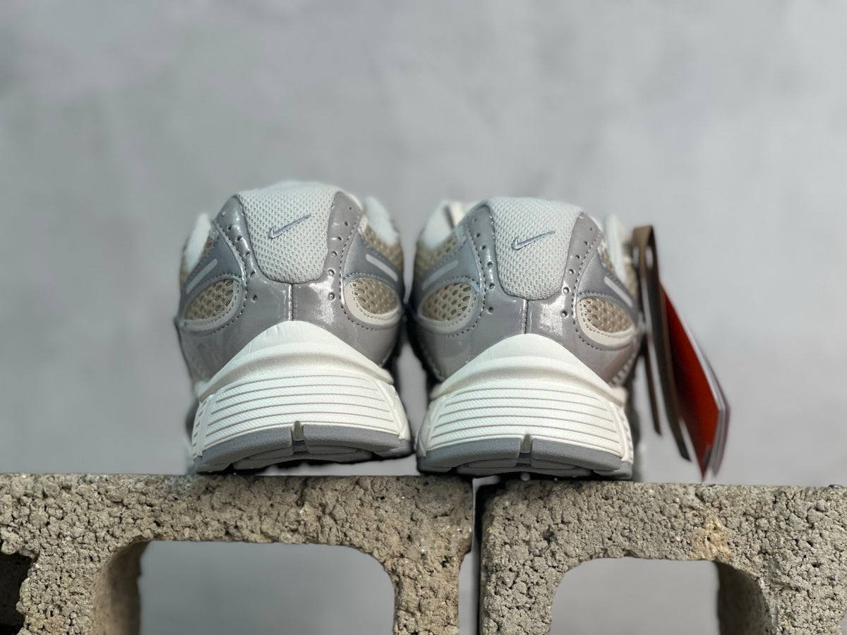 Nike Zoom Vomero 5