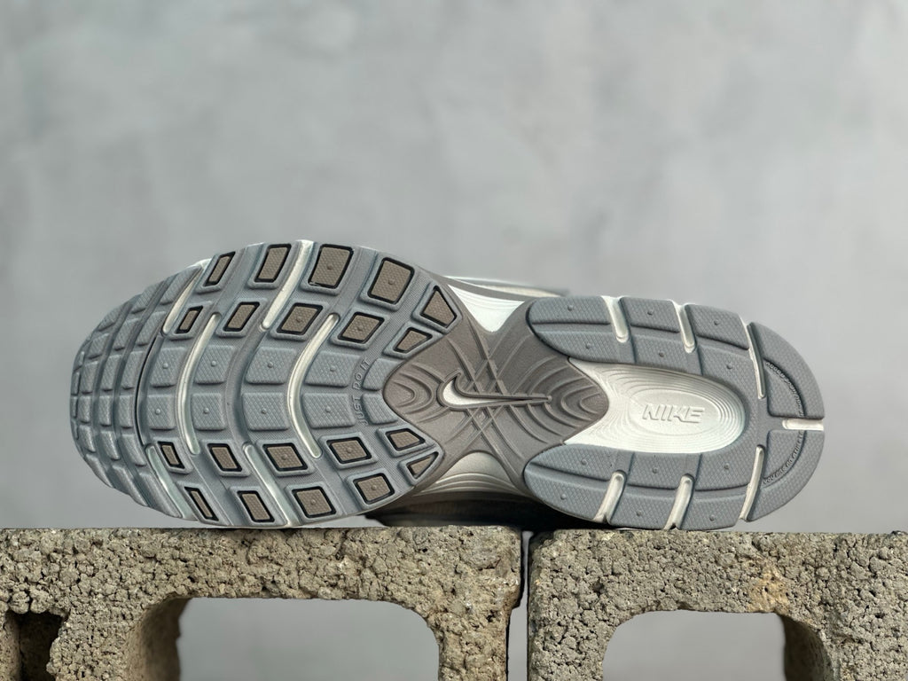 Nike Zoom Vomero 5