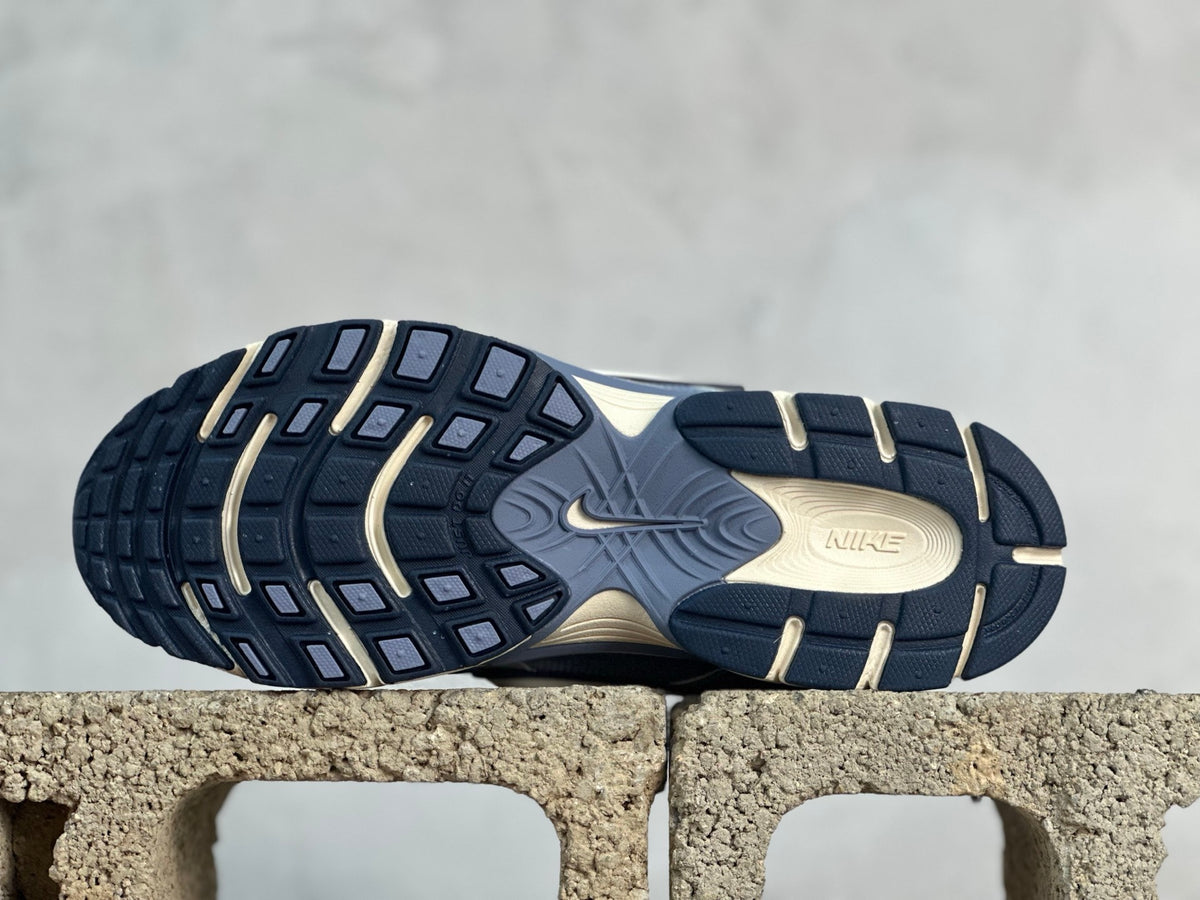 Nike Zoom Vomero 5