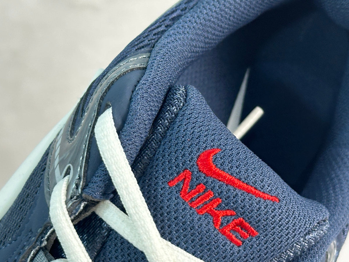 Nike Zoom Vomero 5