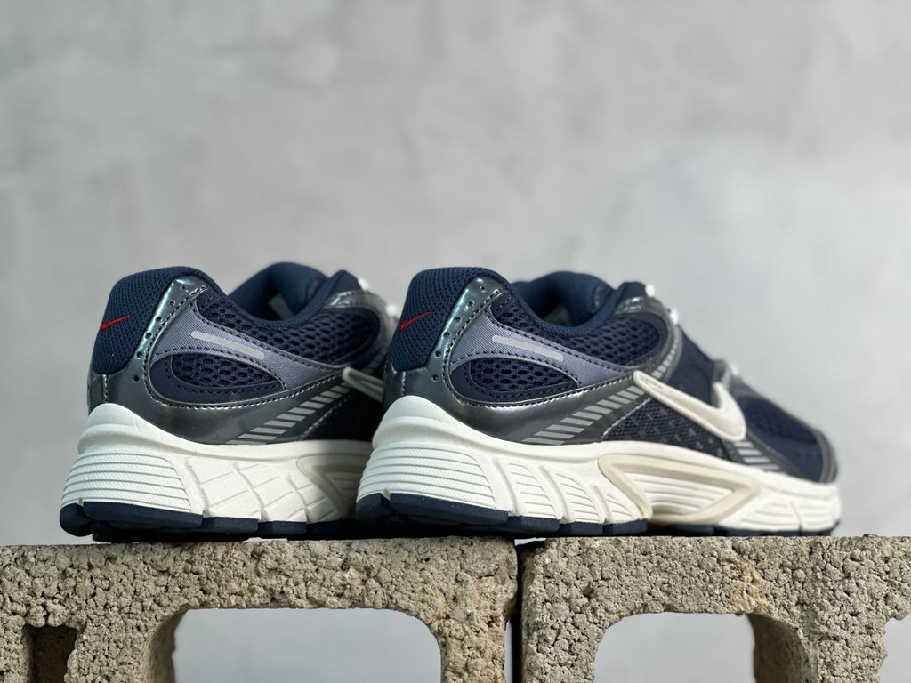 Nike Zoom Vomero 5