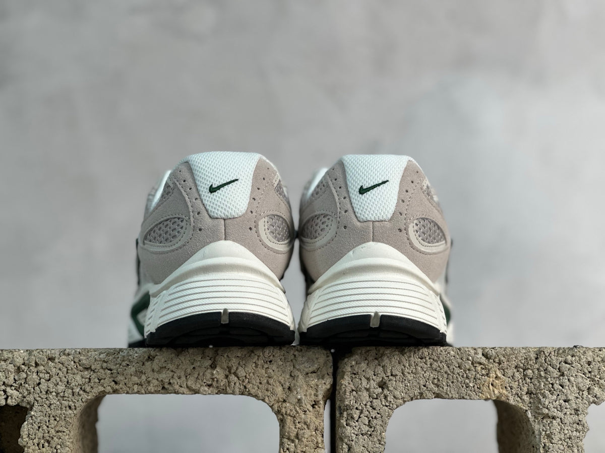 Nike Zoom Vomero 5