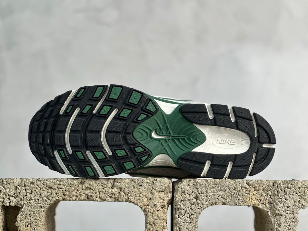 Nike Zoom Vomero 5