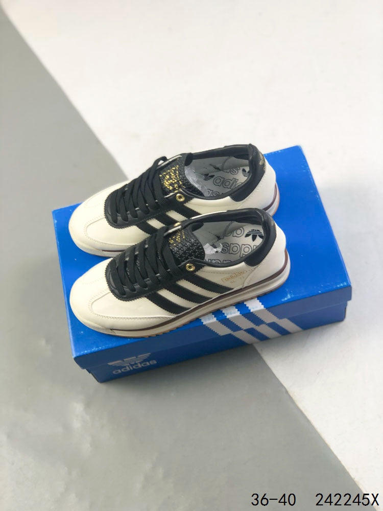 Adidas SL 72