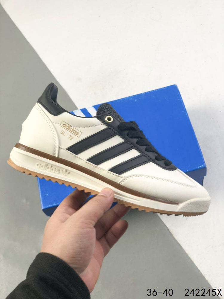 Adidas SL 72