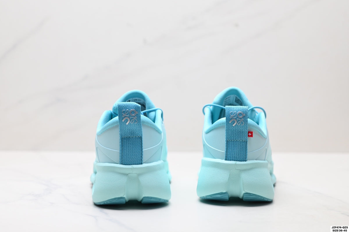 On Cloudsolo Loewe