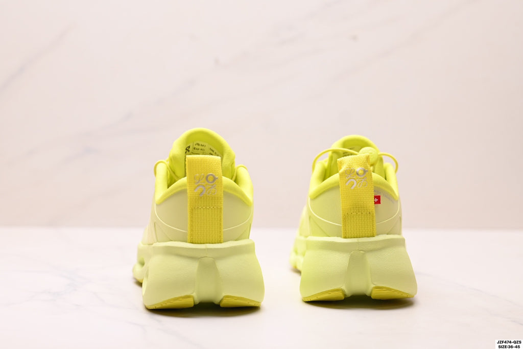On Cloudsolo Loewe