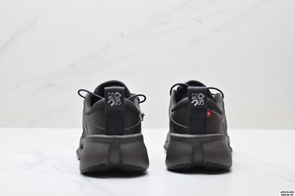 On Cloudsolo Loewe