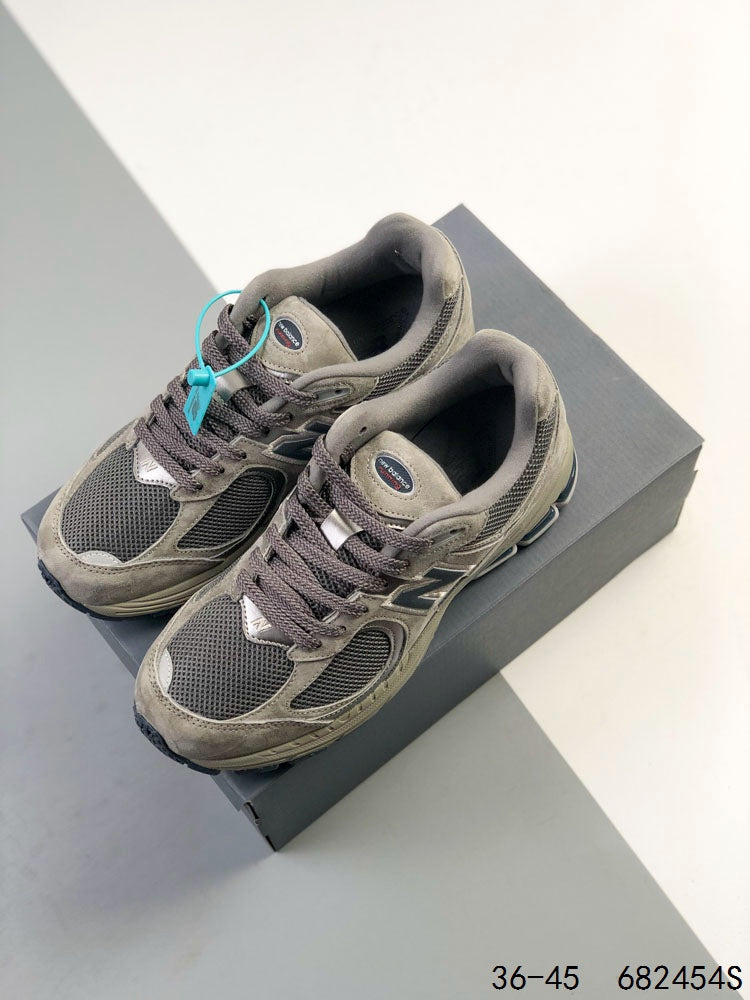 New Balance 2002R