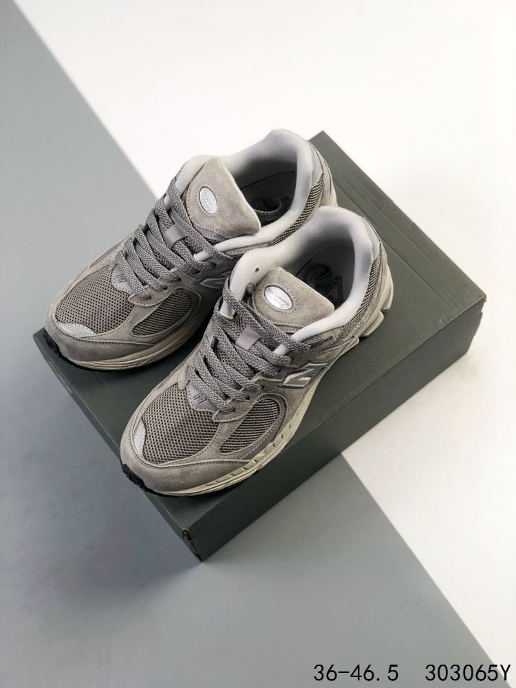 New Balance 2002R