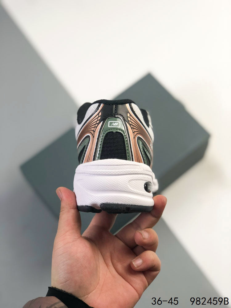 New Balance 740