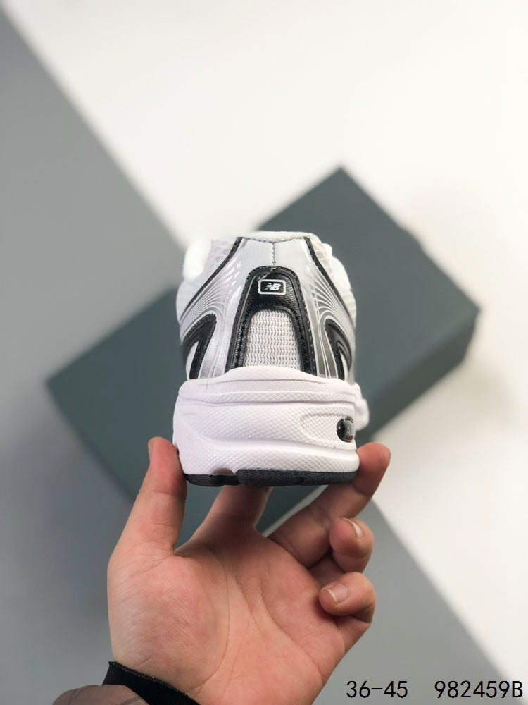 New Balance 740