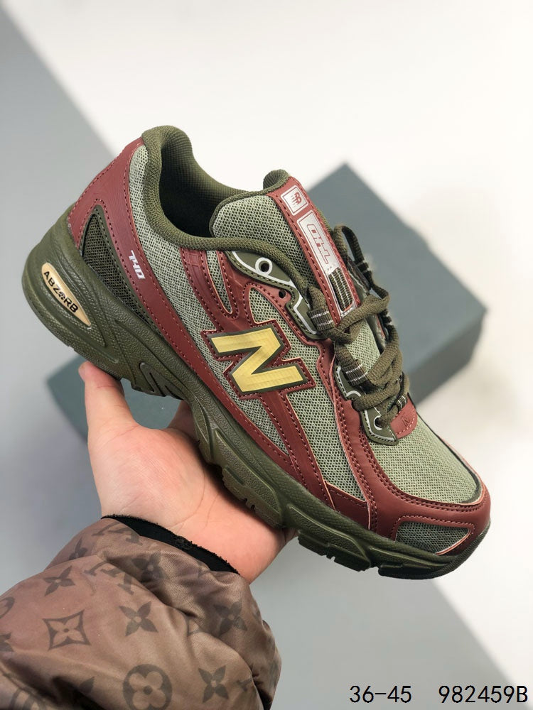 New Balance 740