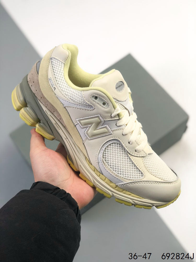 New Balance 2002R