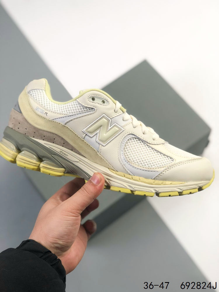 New Balance 2002R