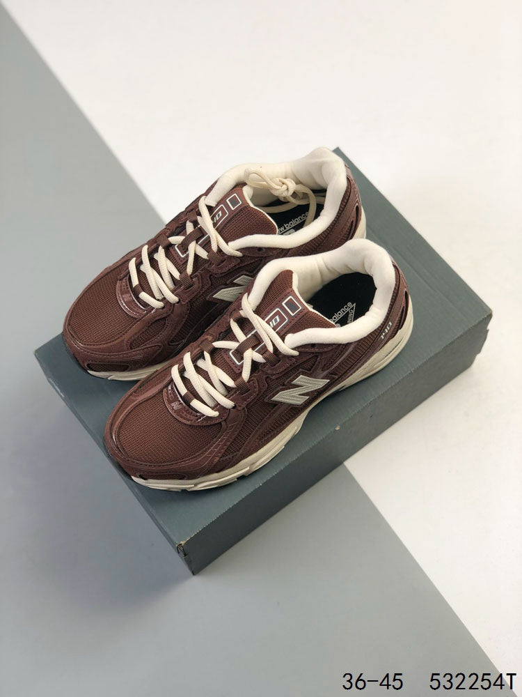 New Balance 740
