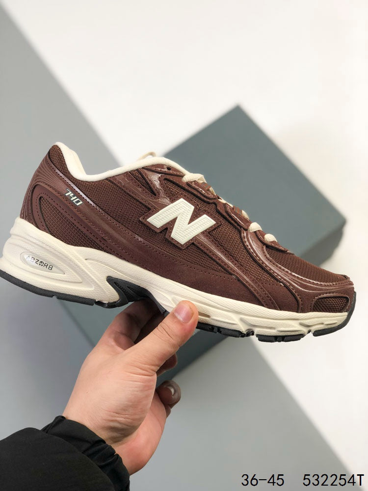 New Balance 740