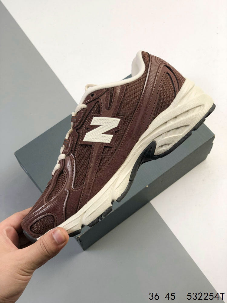 New Balance 740