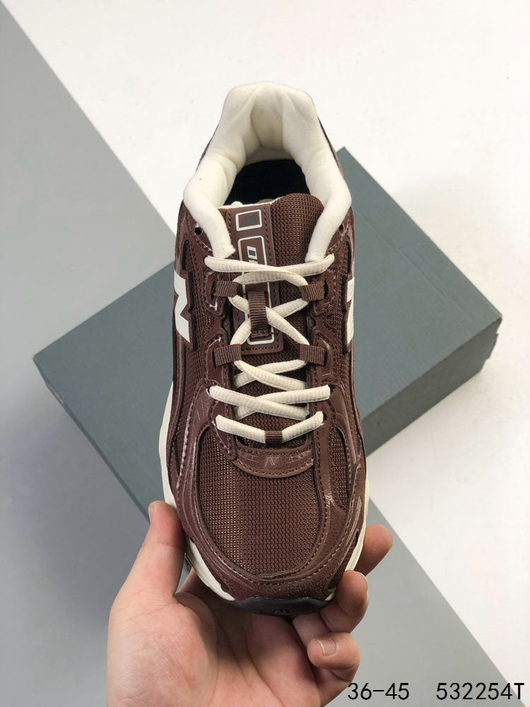 New Balance 740